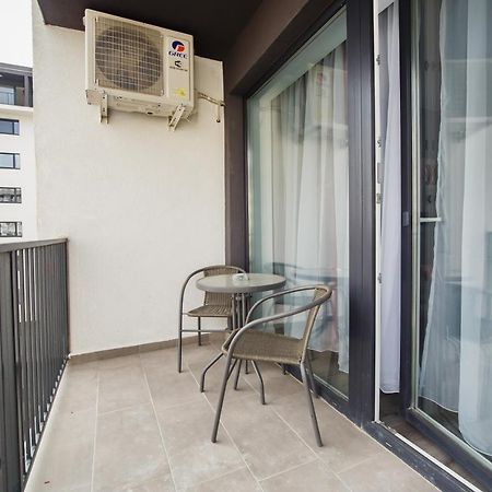 Trio Pink Apartment Oradea Bagian luar foto