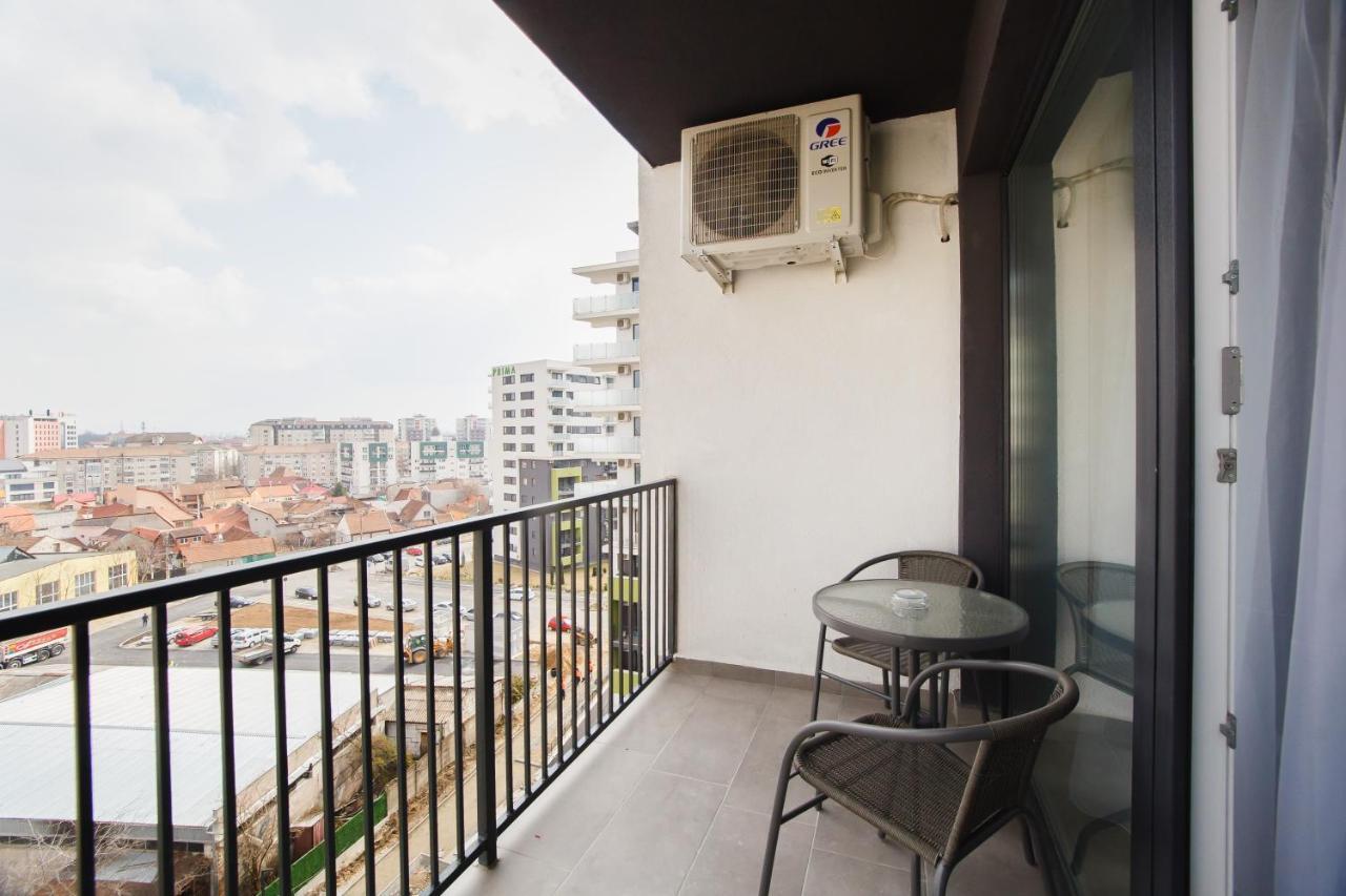 Trio Pink Apartment Oradea Bagian luar foto